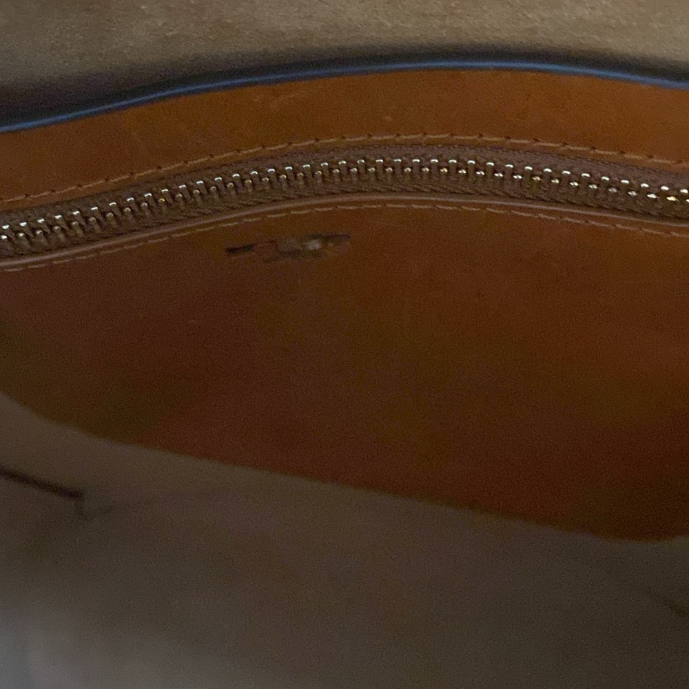 Tory Burch brown tote bag: shoulder bag - Picture 13 of 16